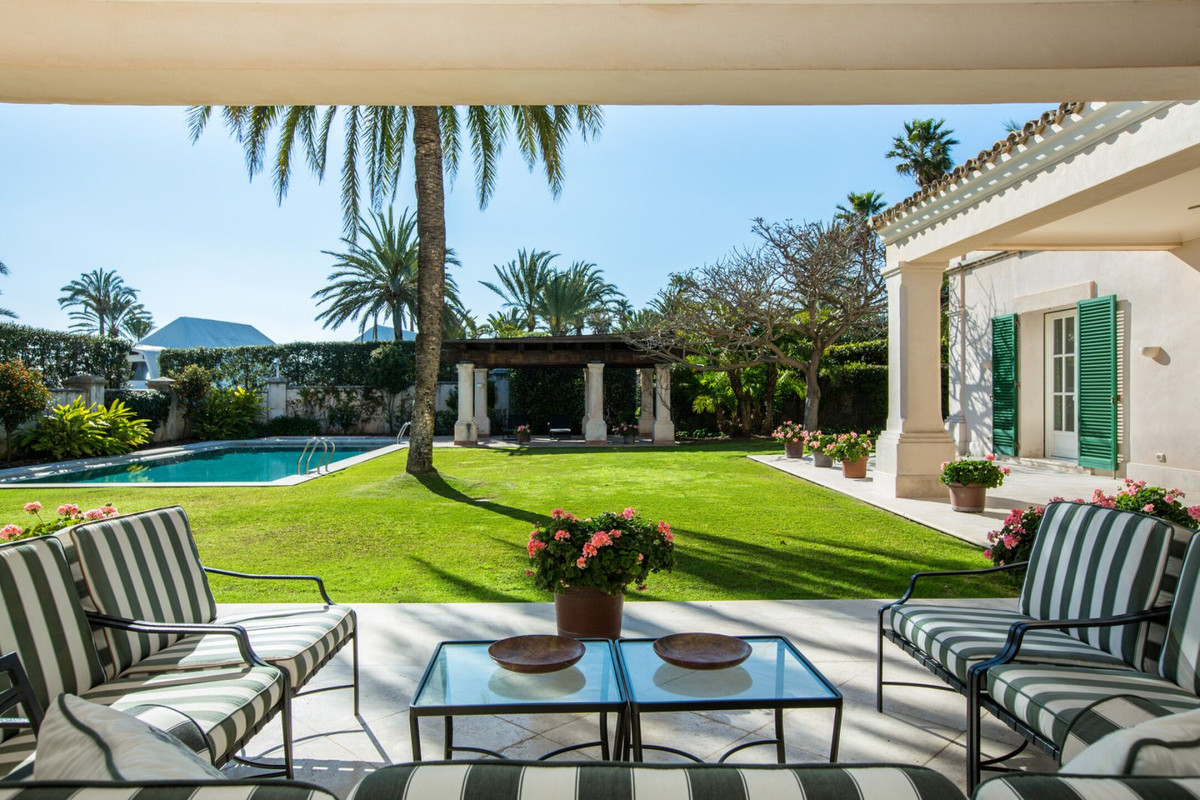 Vrijstaande Villa in Los Monteros-37