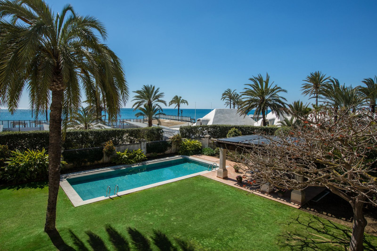 Vrijstaande Villa in Los Monteros-38