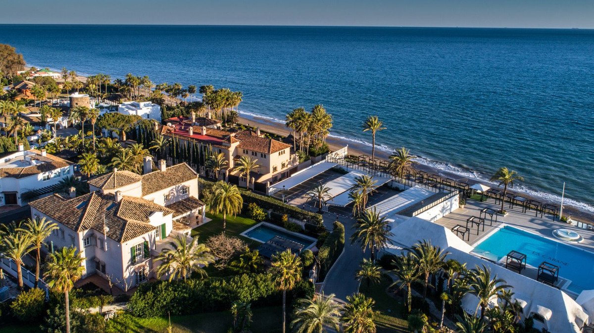 Vrijstaande Villa in Los Monteros-4