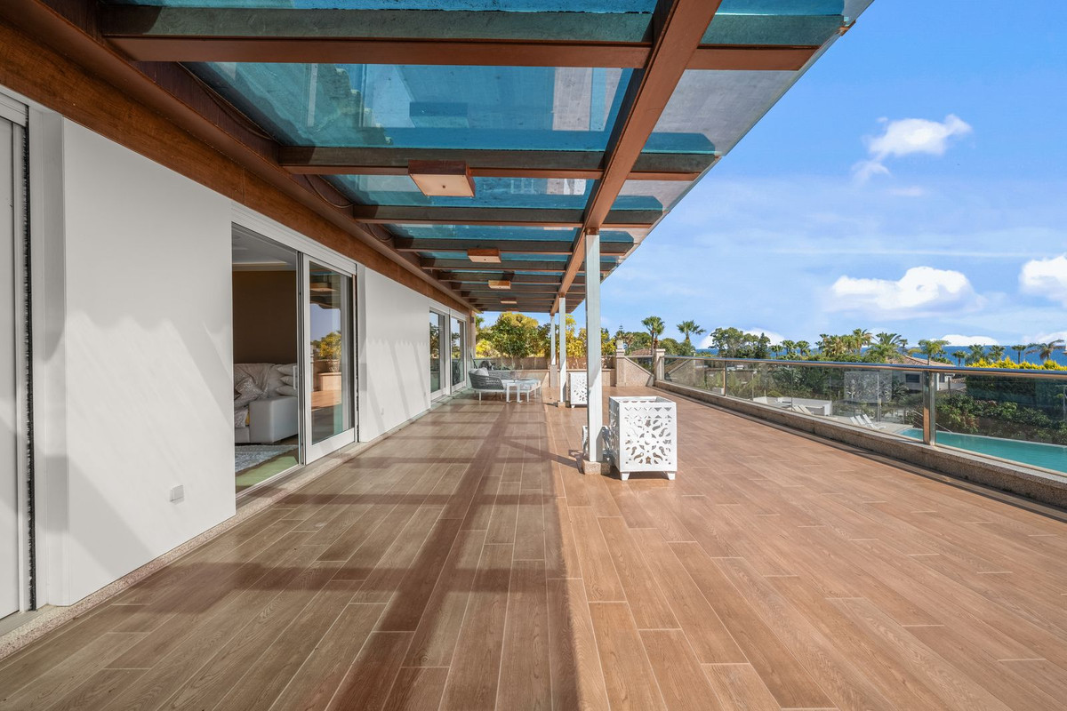 Huis te koop in Los Monteros | 8 slaapkamers H5105767