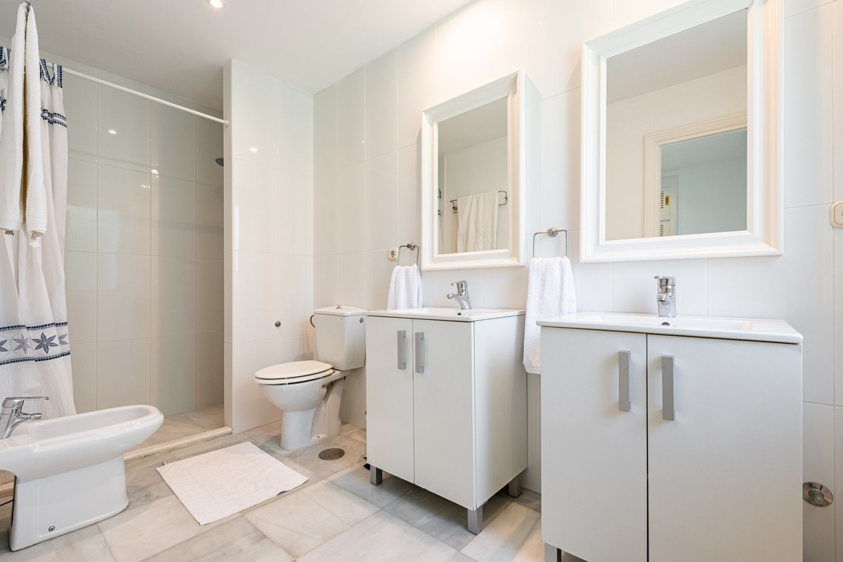 Huis te koop in Los Monteros | 7 slaapkamers H5122906