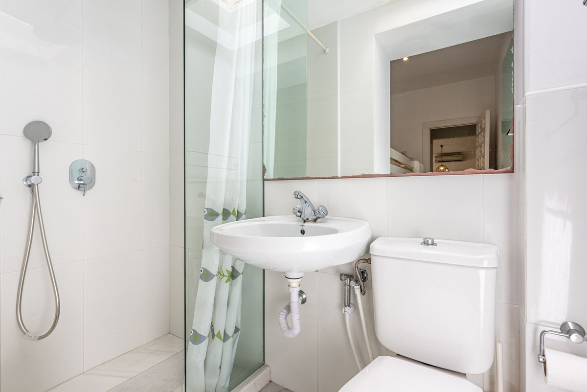 Huis te koop in Los Monteros | 7 slaapkamers H5122906