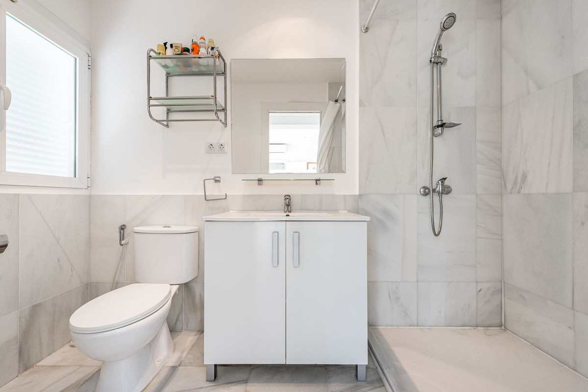 Huis te koop in Los Monteros | 7 slaapkamers H5122906