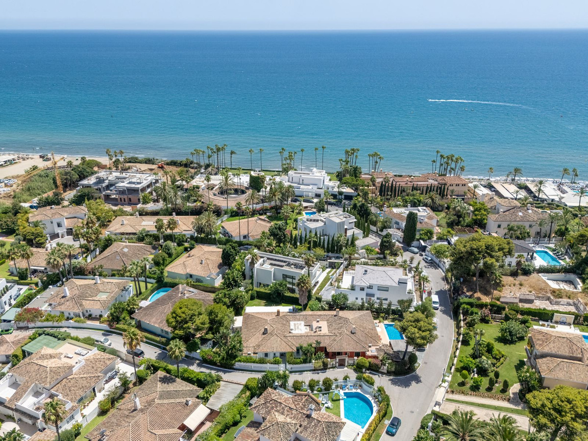 Huis te koop in Los Monteros | 7 slaapkamers H5122906