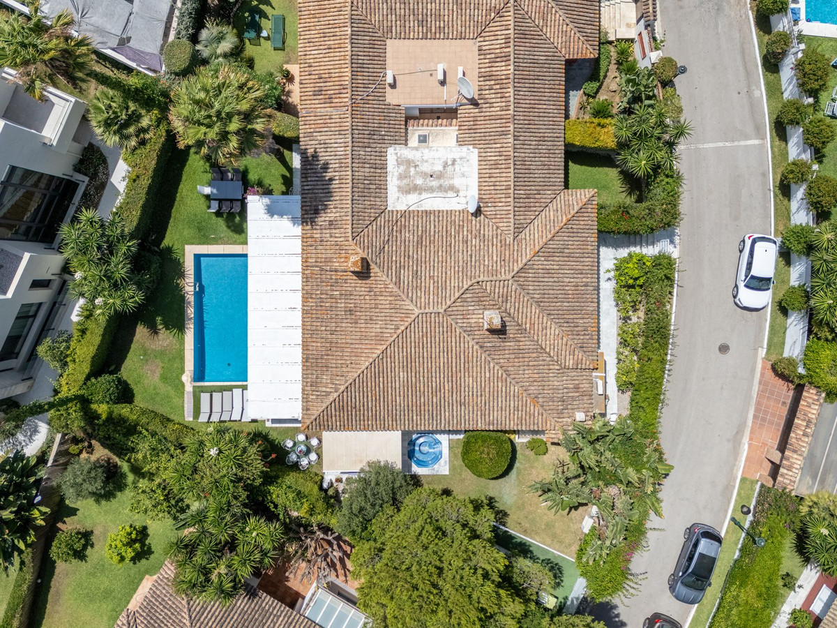 Huis te koop in Los Monteros | 7 slaapkamers H5122906