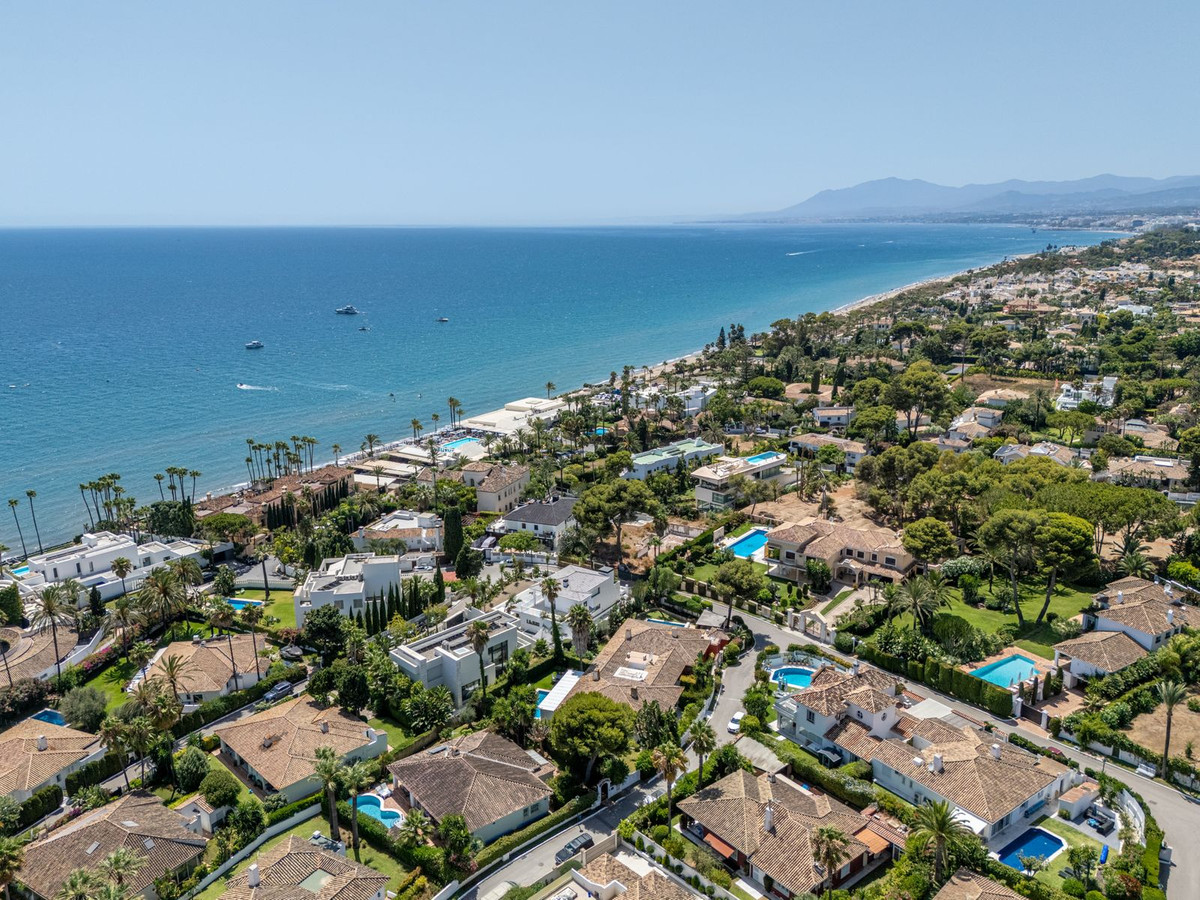 Huis te koop in Los Monteros | 7 slaapkamers H5122906