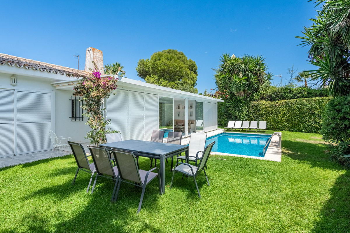 Huis te koop in Los Monteros | 7 slaapkamers H5122906