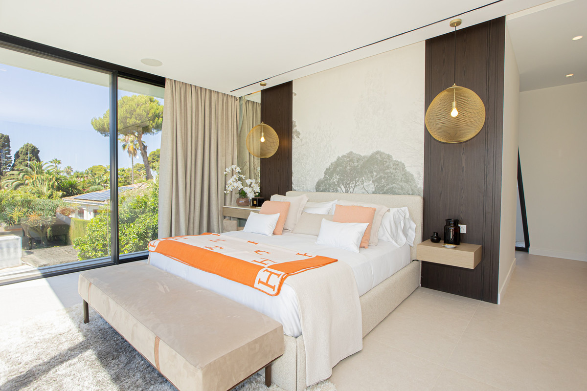 Huis te koop in Los Monteros | 6 slaapkamers H5256361