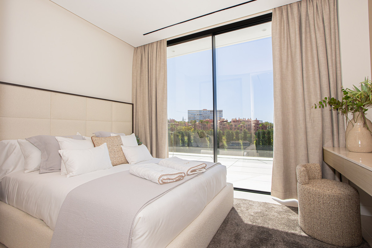 Huis te koop in Los Monteros | 6 slaapkamers H5256361