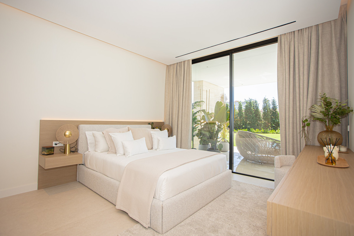 Huis te koop in Los Monteros | 6 slaapkamers H5256361