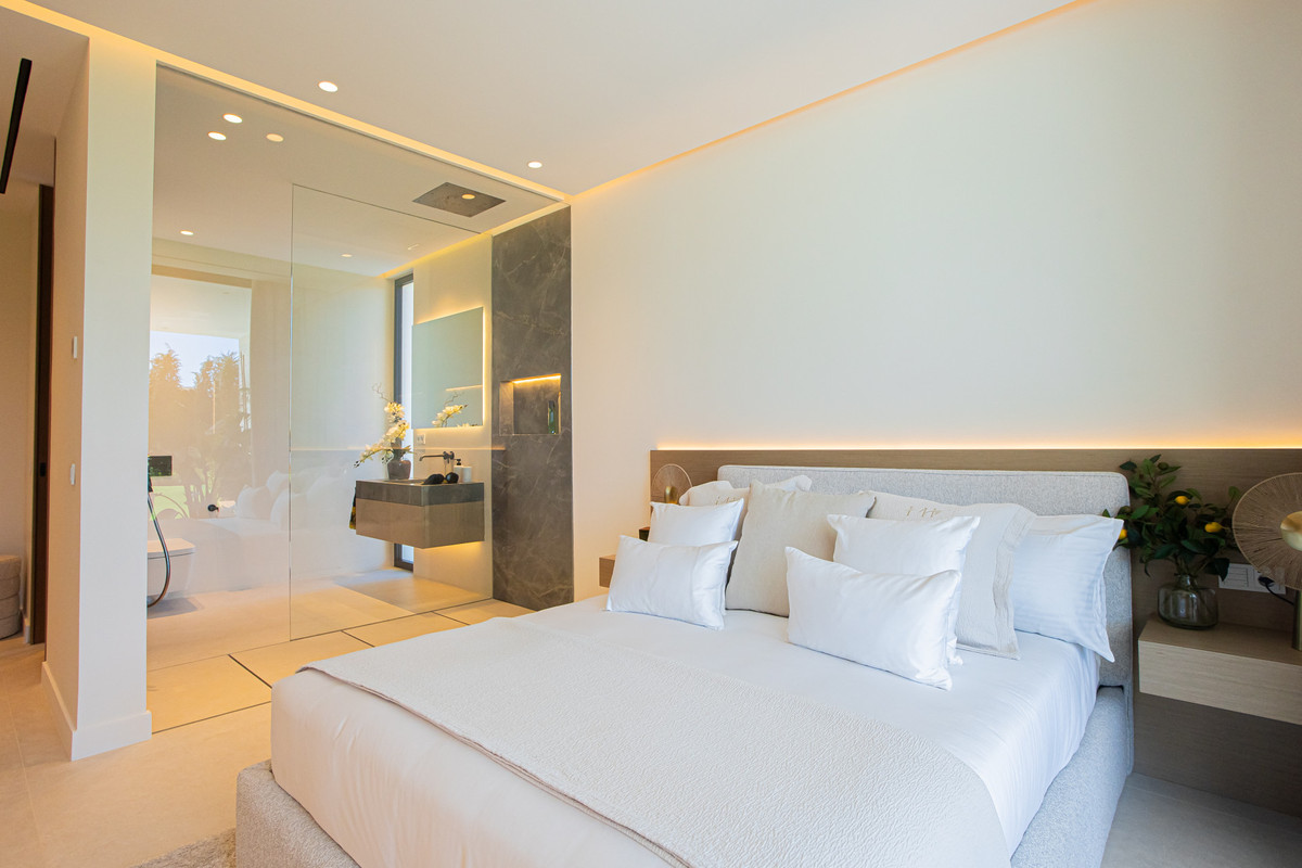 Huis te koop in Los Monteros | 6 slaapkamers H5256361