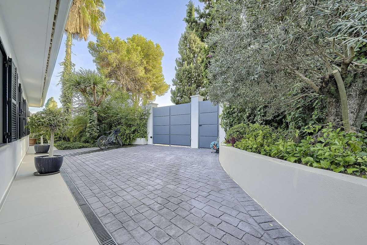 Property main view 40