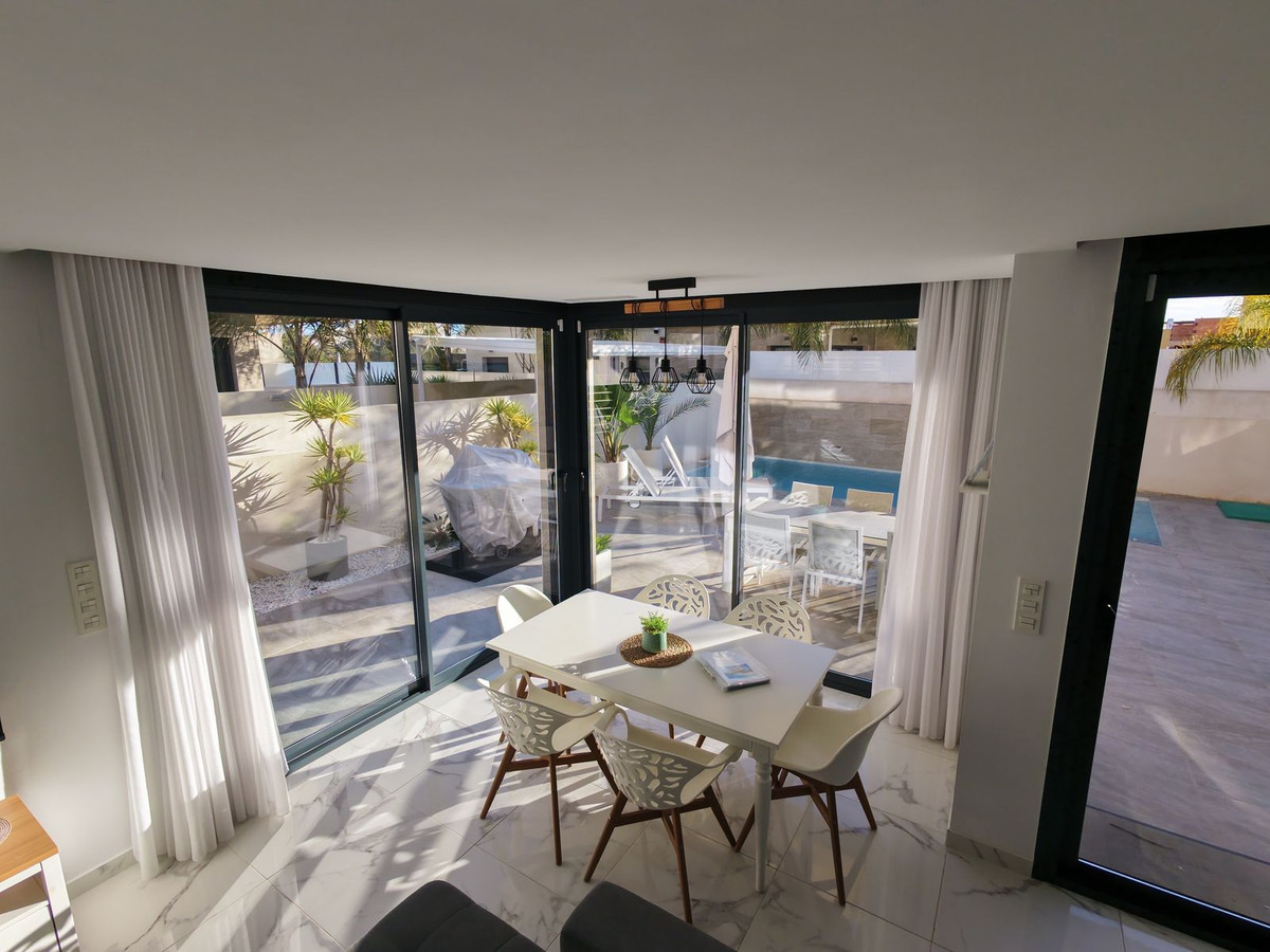 Huis te koop in Los Montesinos | 3 slaapkamers H5292274