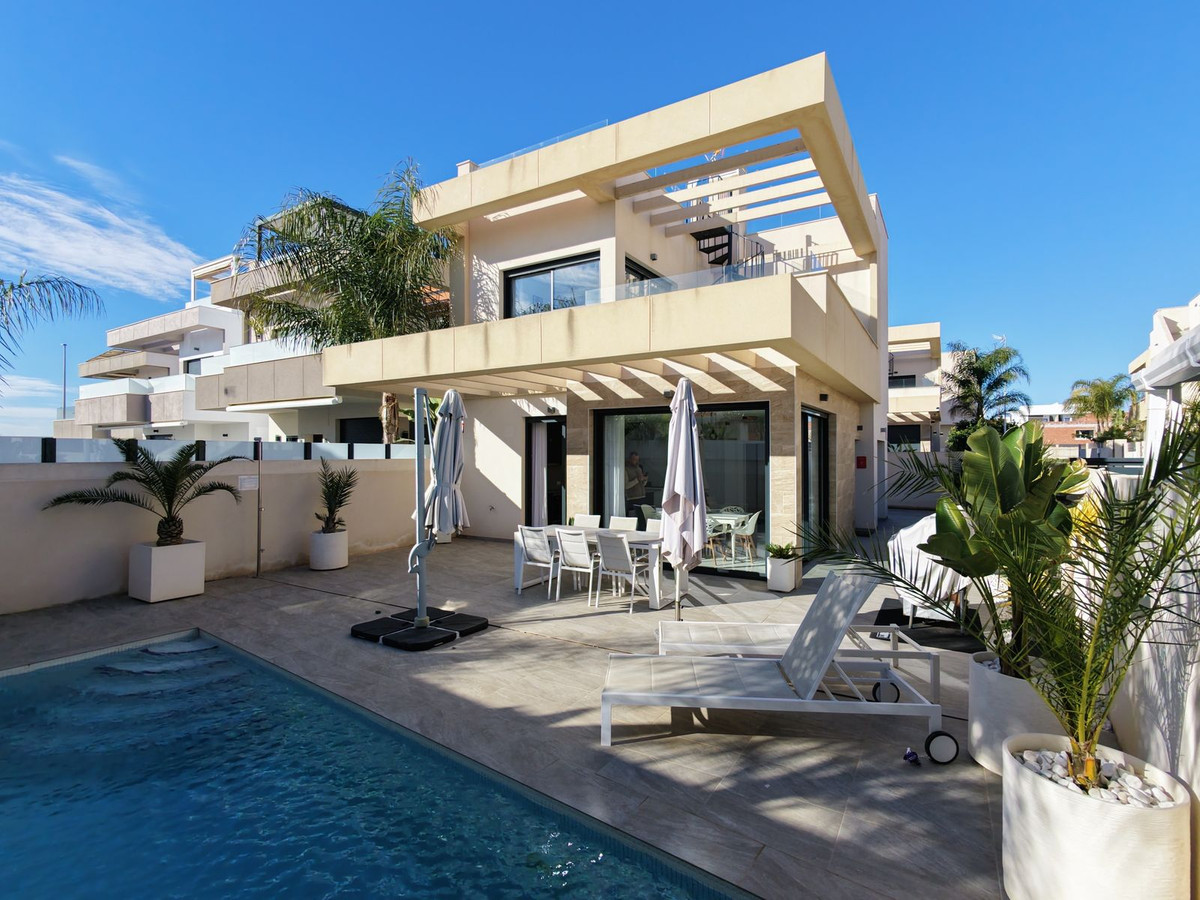 Huis te koop in Los Montesinos | 3 slaapkamers H5292274