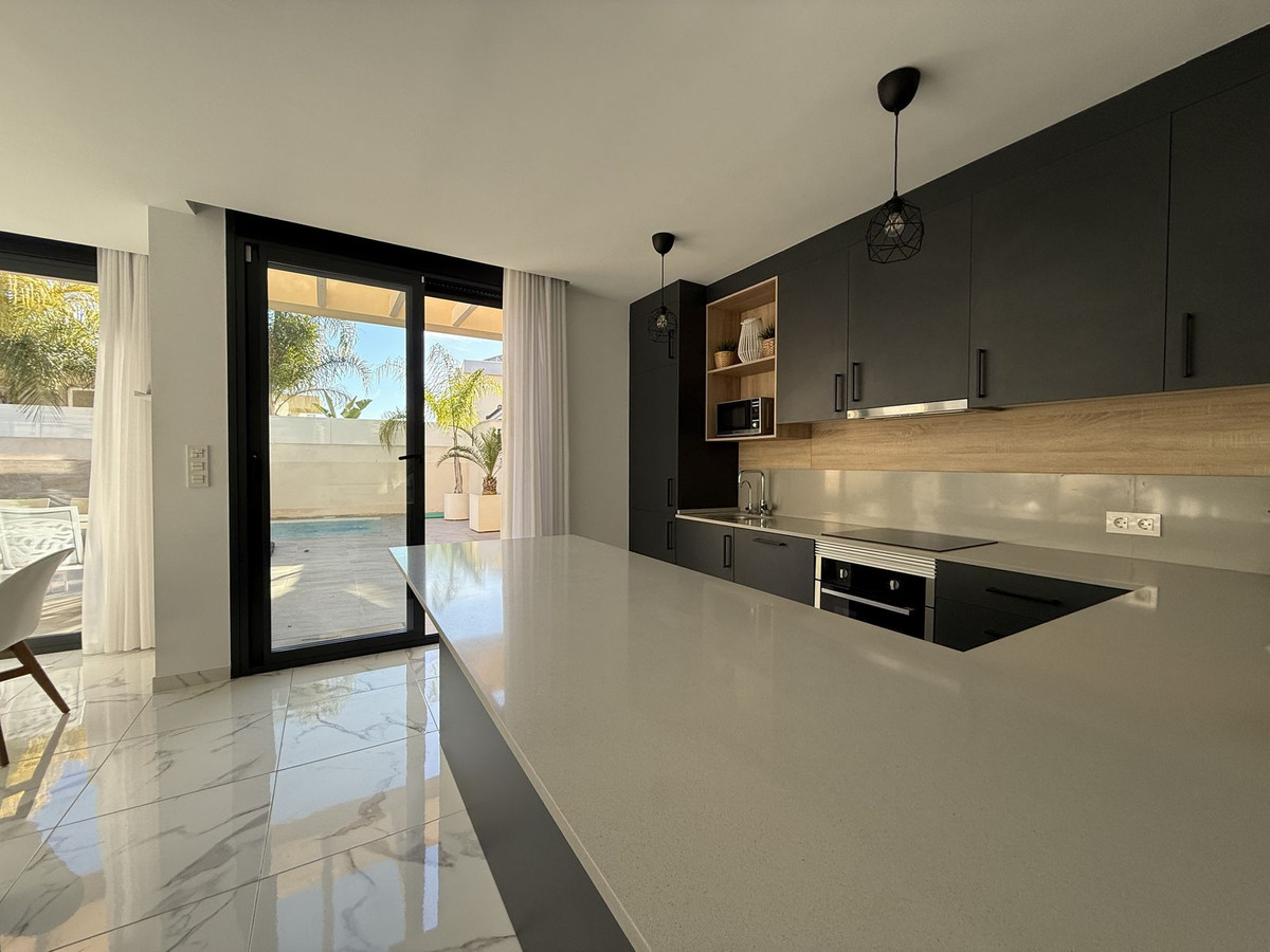 Huis te koop in Los Montesinos | 3 slaapkamers H5292274