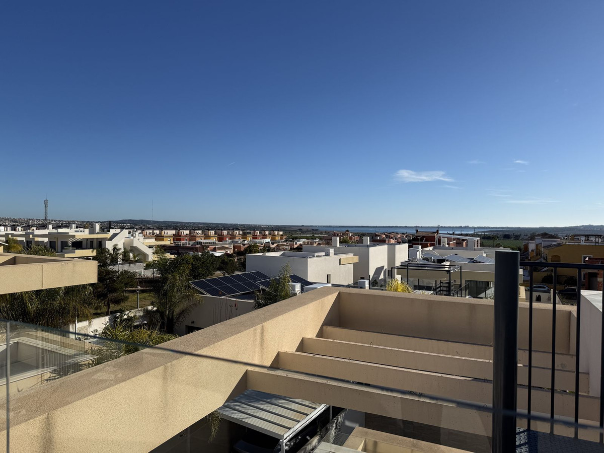 Huis te koop in Los Montesinos | 3 slaapkamers H5292274