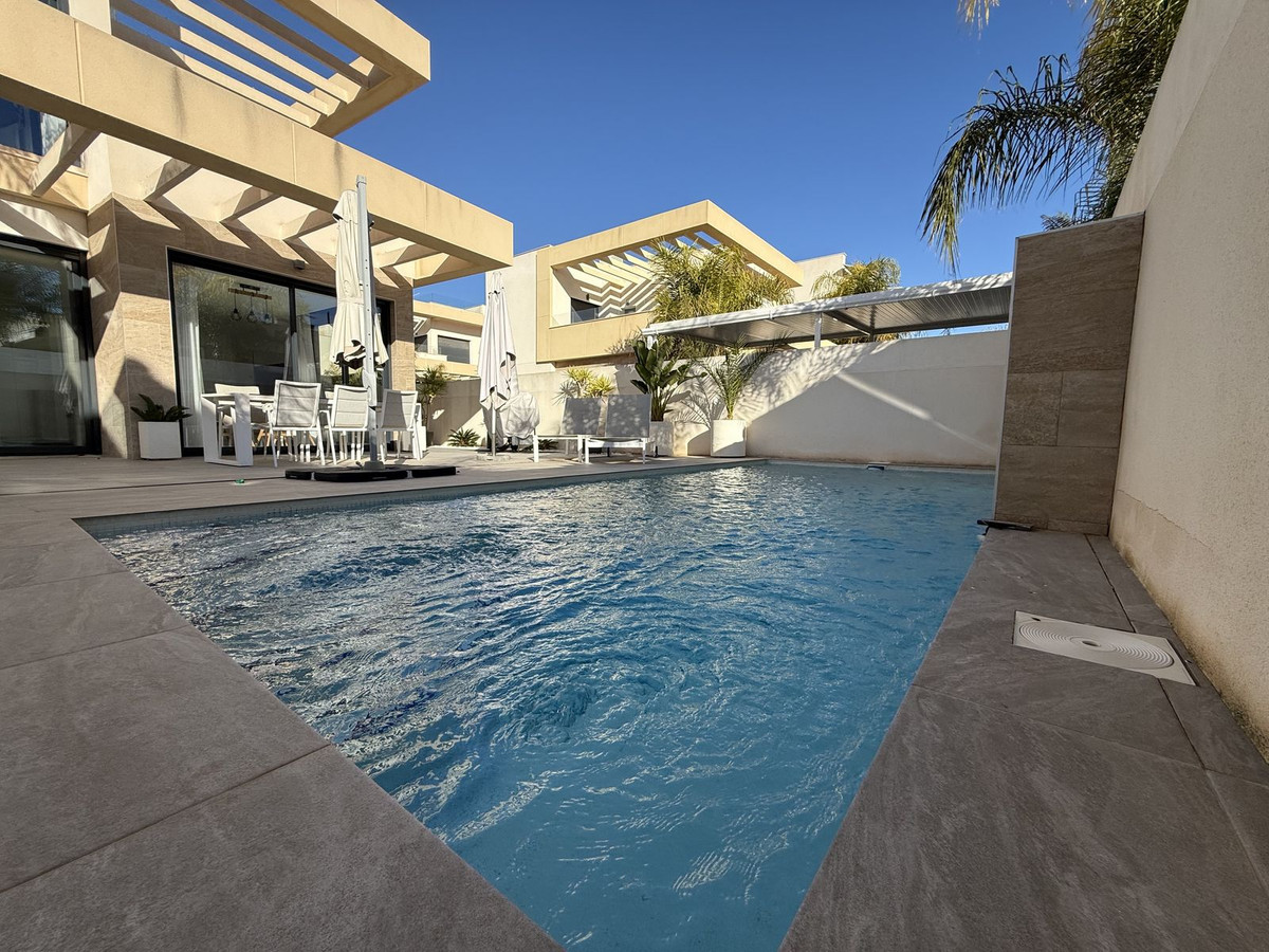 Huis te koop in Los Montesinos | 3 slaapkamers H5292274