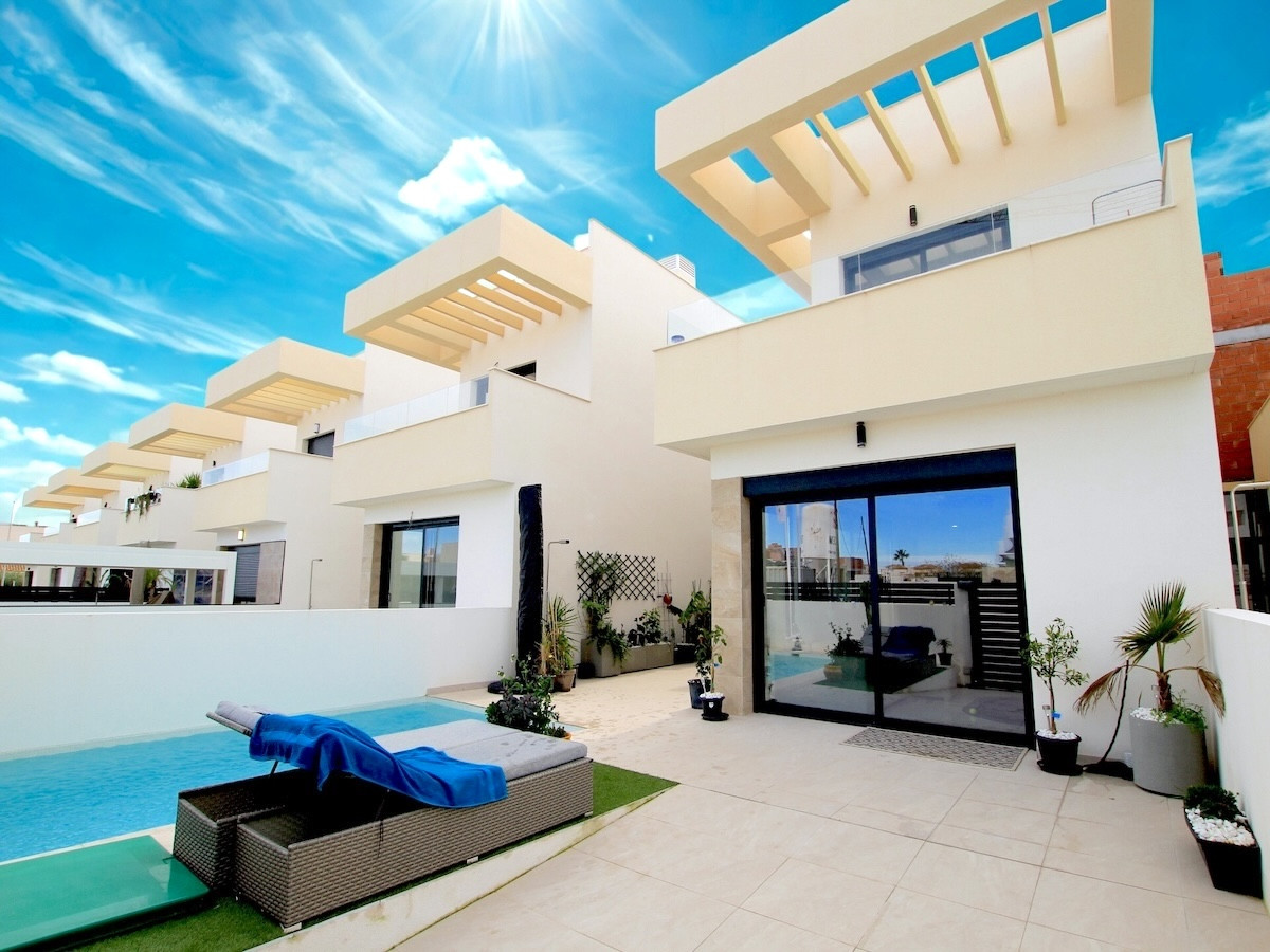 Huis te koop in Los Montesinos | 3 slaapkamers H5303191