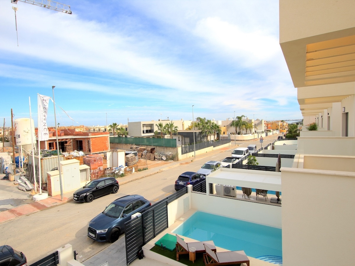 Huis te koop in Los Montesinos | 3 slaapkamers H5303191