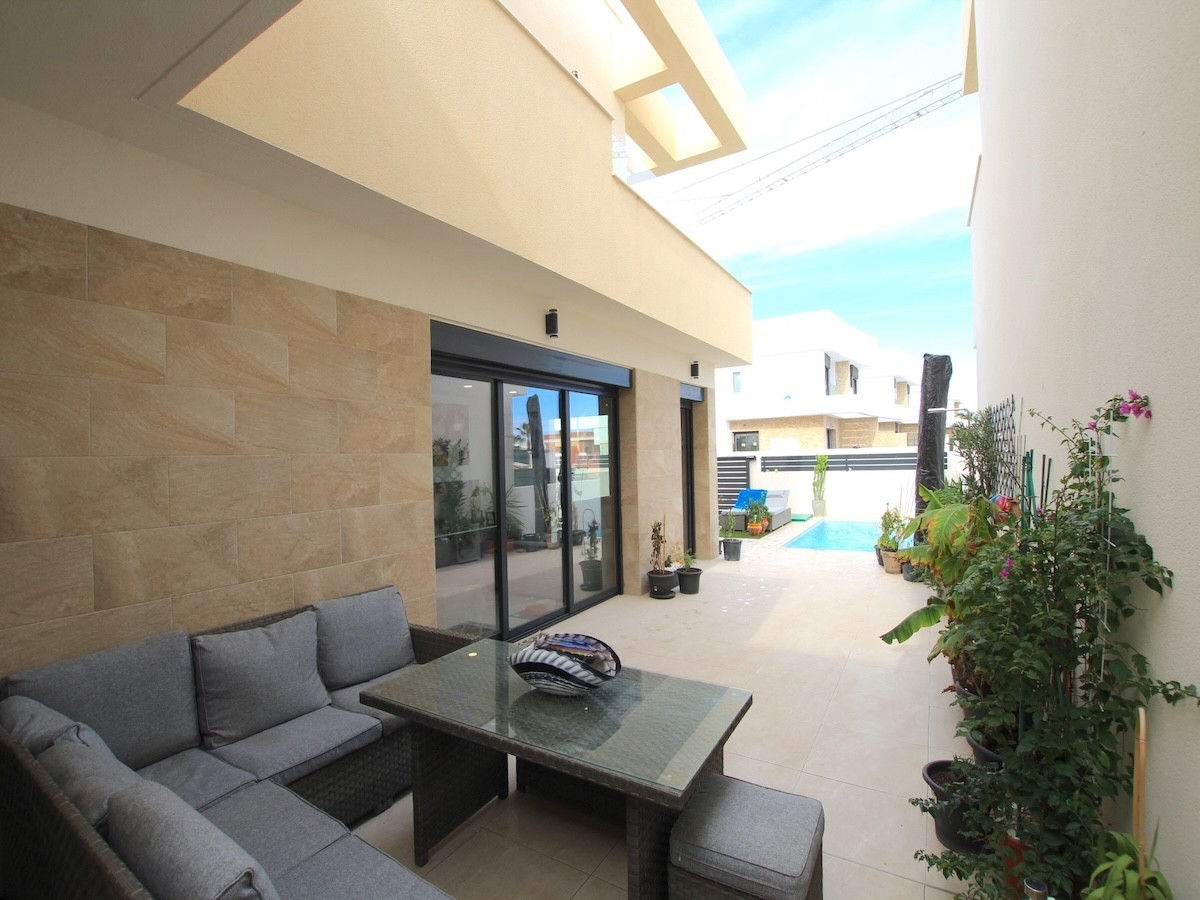 Huis te koop in Los Montesinos | 3 slaapkamers H5303191