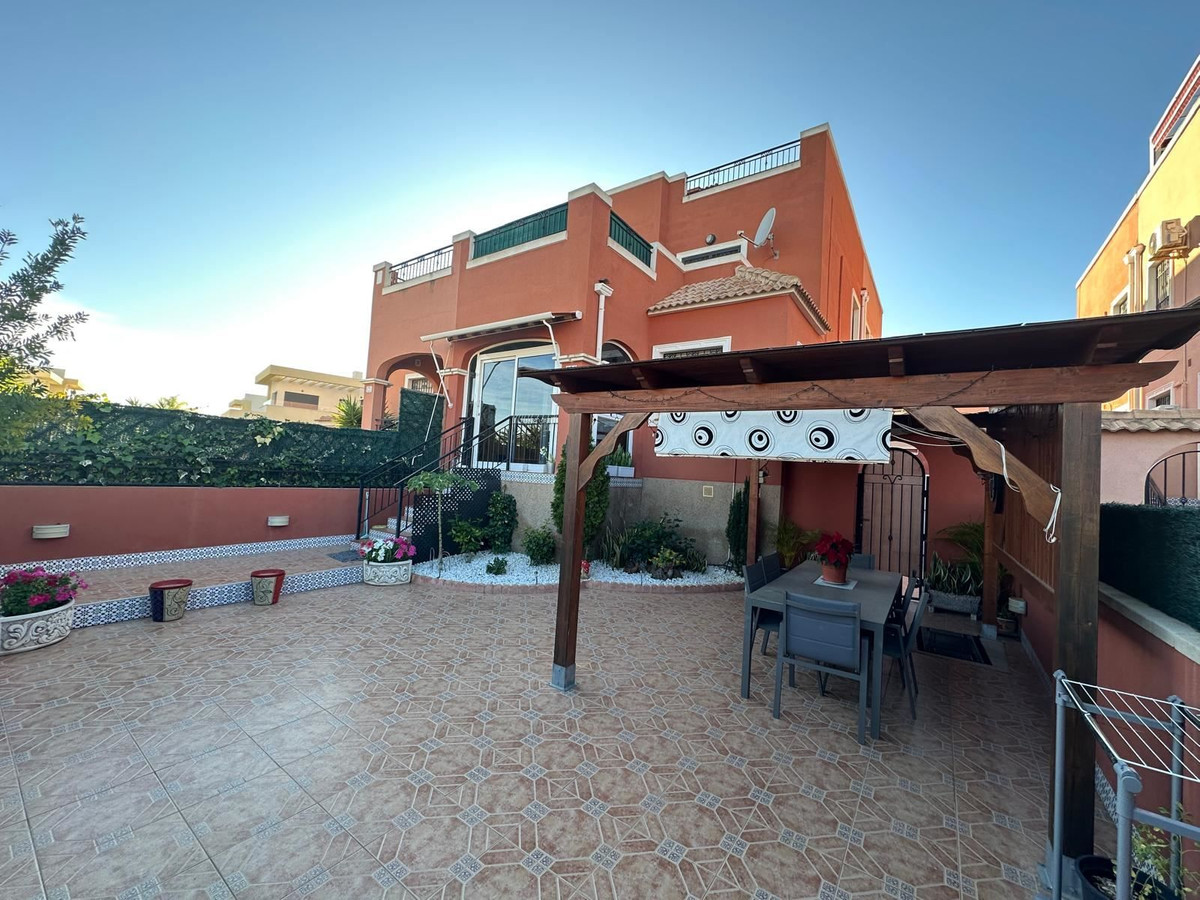 Huis te koop in Los Montesinos | 3 slaapkamers H5315458