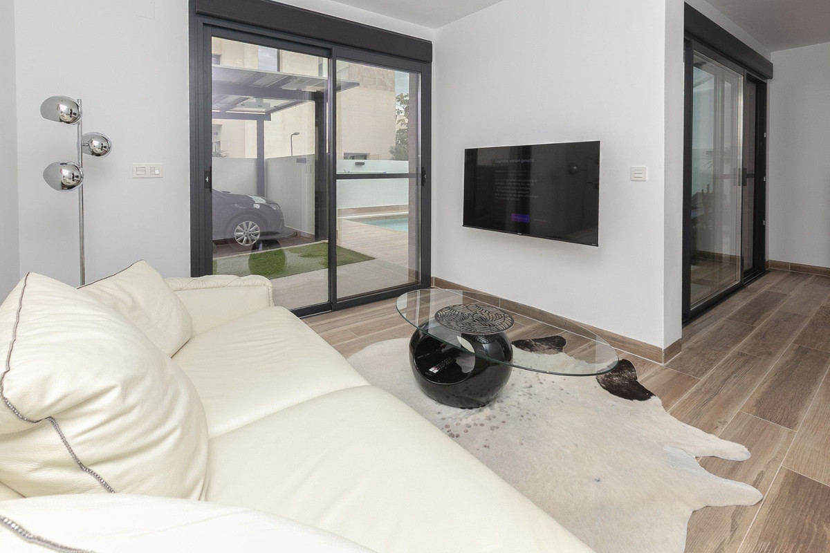 Huis te koop in Los Montesinos | 2 slaapkamers H5378398