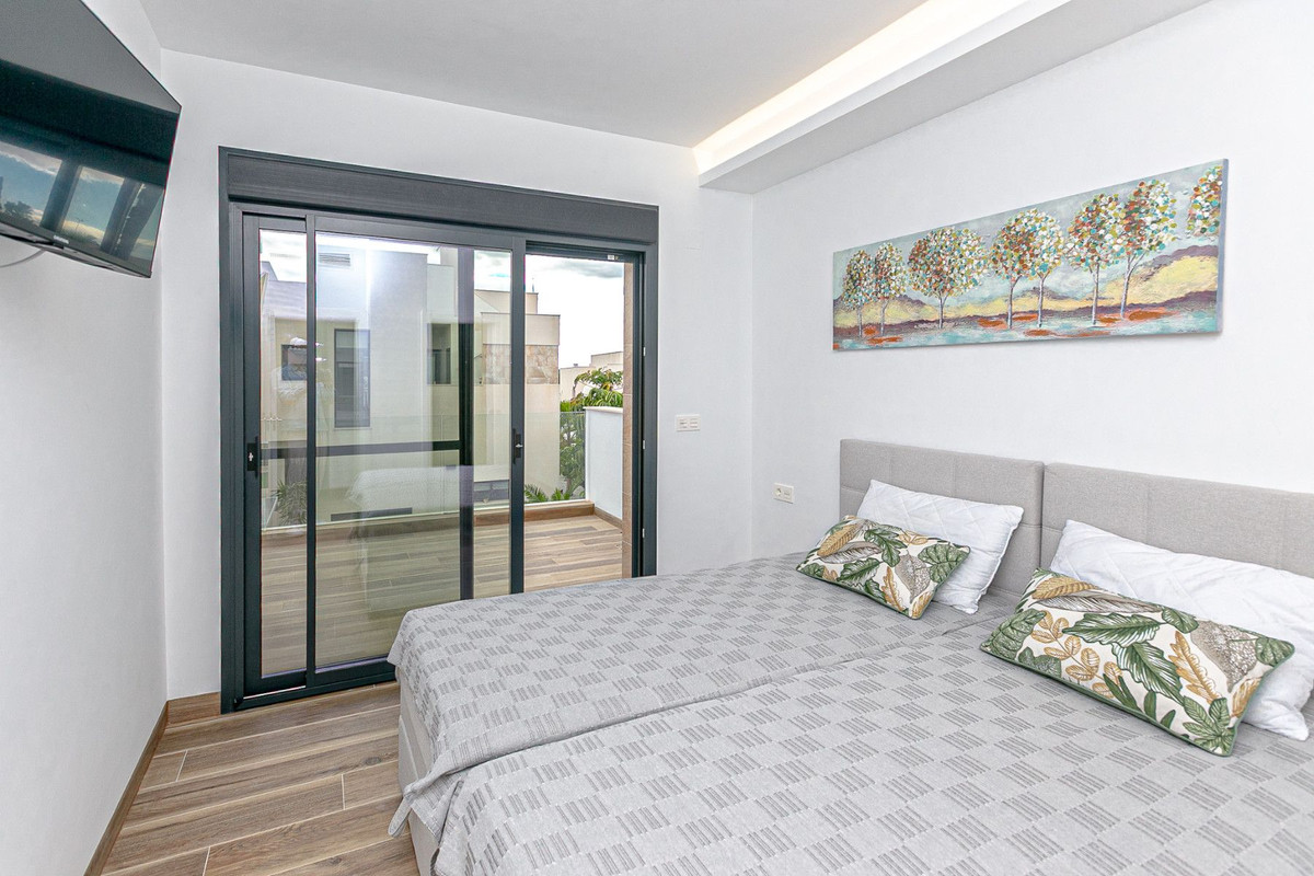 Huis te koop in Los Montesinos | 2 slaapkamers H5378398