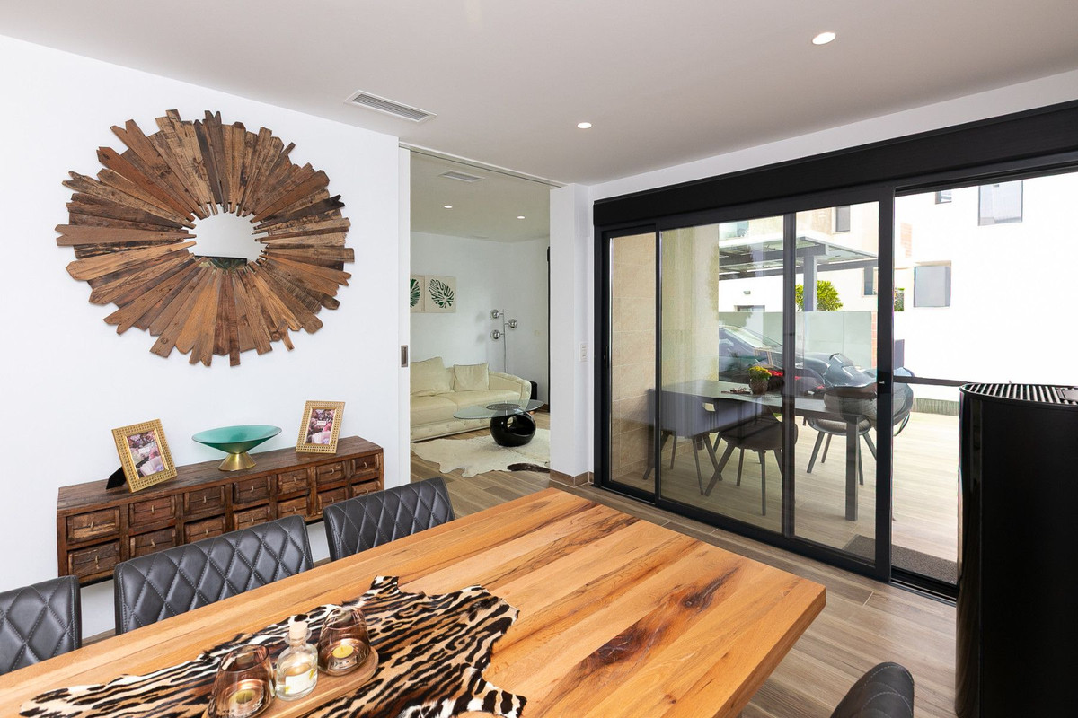 Huis te koop in Los Montesinos | 2 slaapkamers H5378398