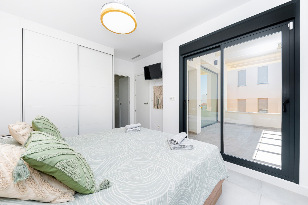 Huis te koop in Los Montesinos | 3 slaapkamers H5400874