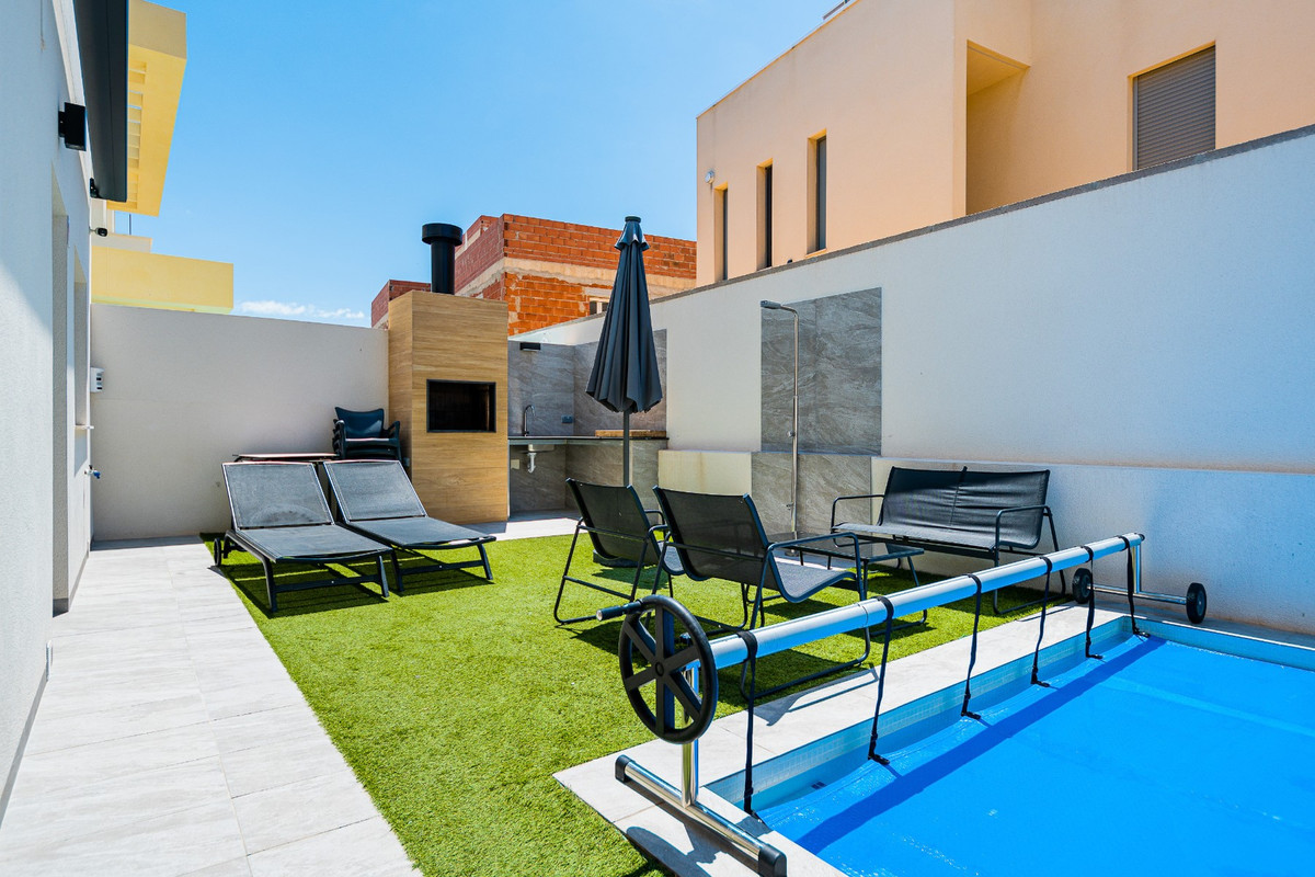 Huis te koop in Los Montesinos | 3 slaapkamers H5400874