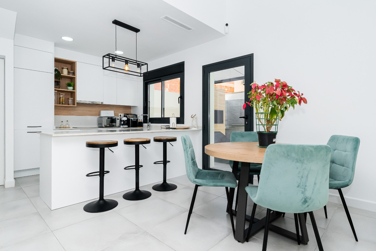 Huis te koop in Los Montesinos | 3 slaapkamers H5400874