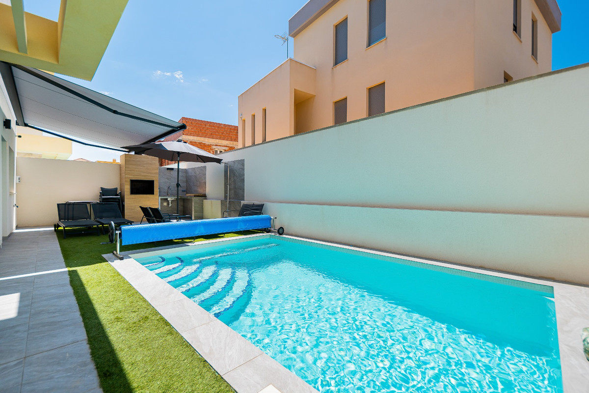 Huis te koop in Los Montesinos | 3 slaapkamers H5400874