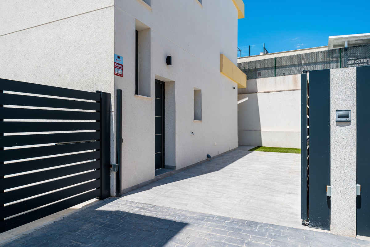 Huis te koop in Los Montesinos | 3 slaapkamers H5400874