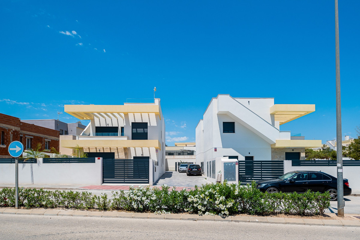 Huis te koop in Los Montesinos | 3 slaapkamers H5400874