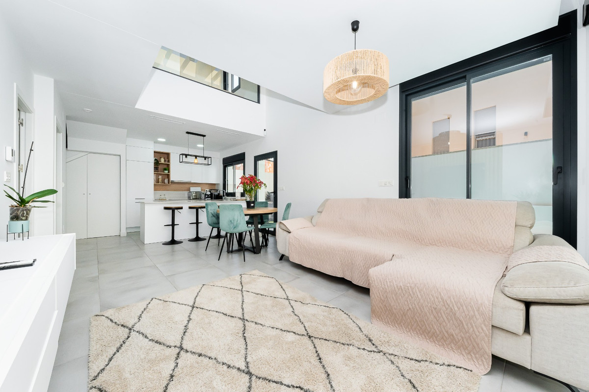 Huis te koop in Los Montesinos | 3 slaapkamers H5400874