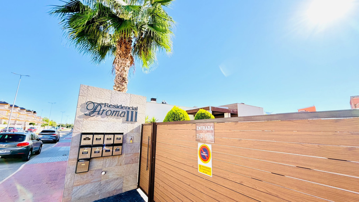 Huis te koop in Los Montesinos | 3 slaapkamers H5497093