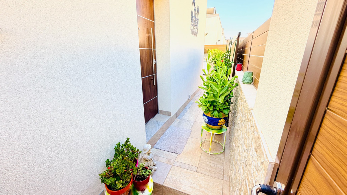 Huis te koop in Los Montesinos | 3 slaapkamers H5497093