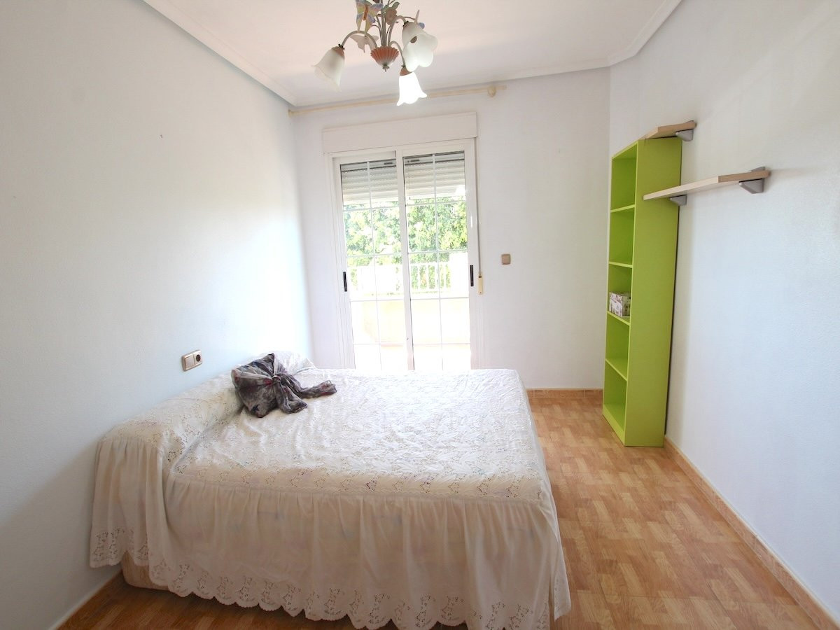 Huis te koop in Los Palacios | 3 slaapkamers H5400325
