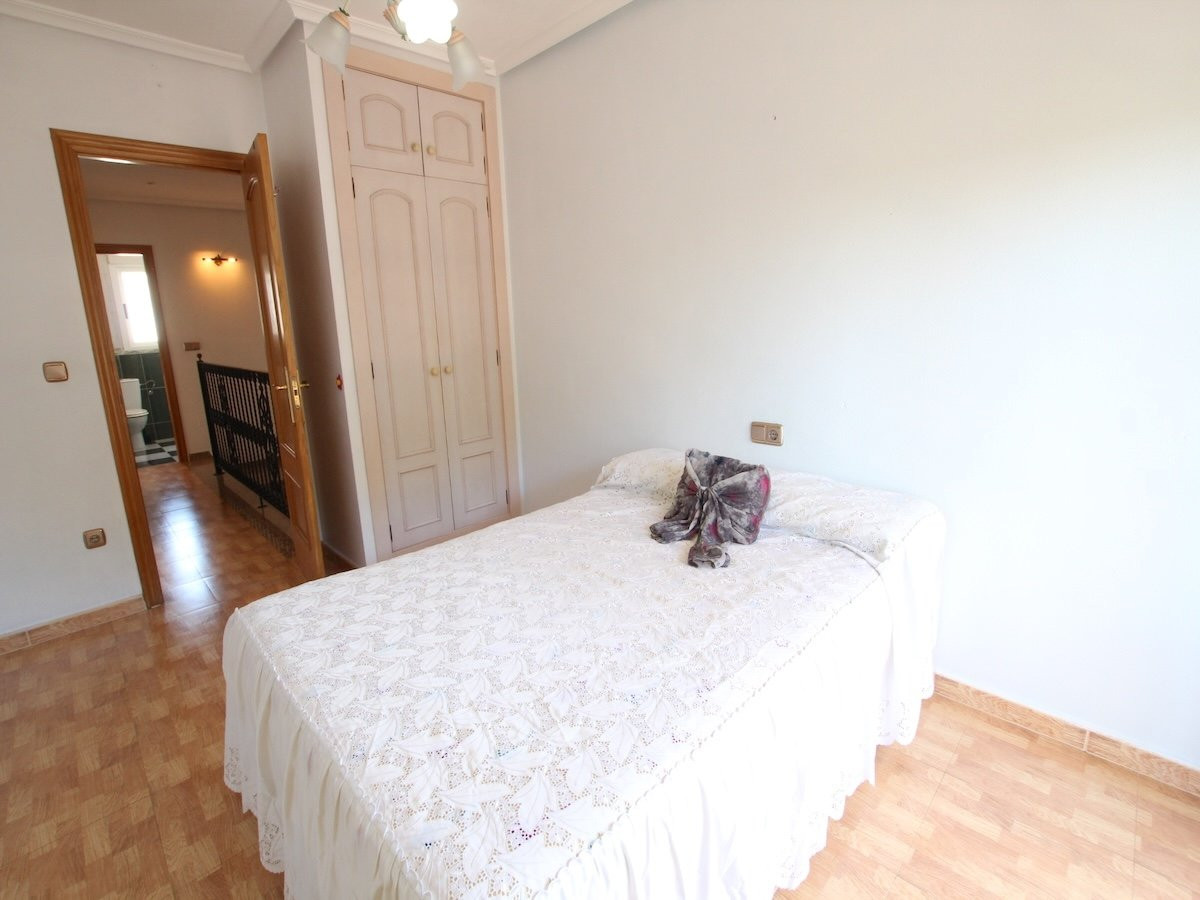 Huis te koop in Los Palacios | 3 slaapkamers H5400325