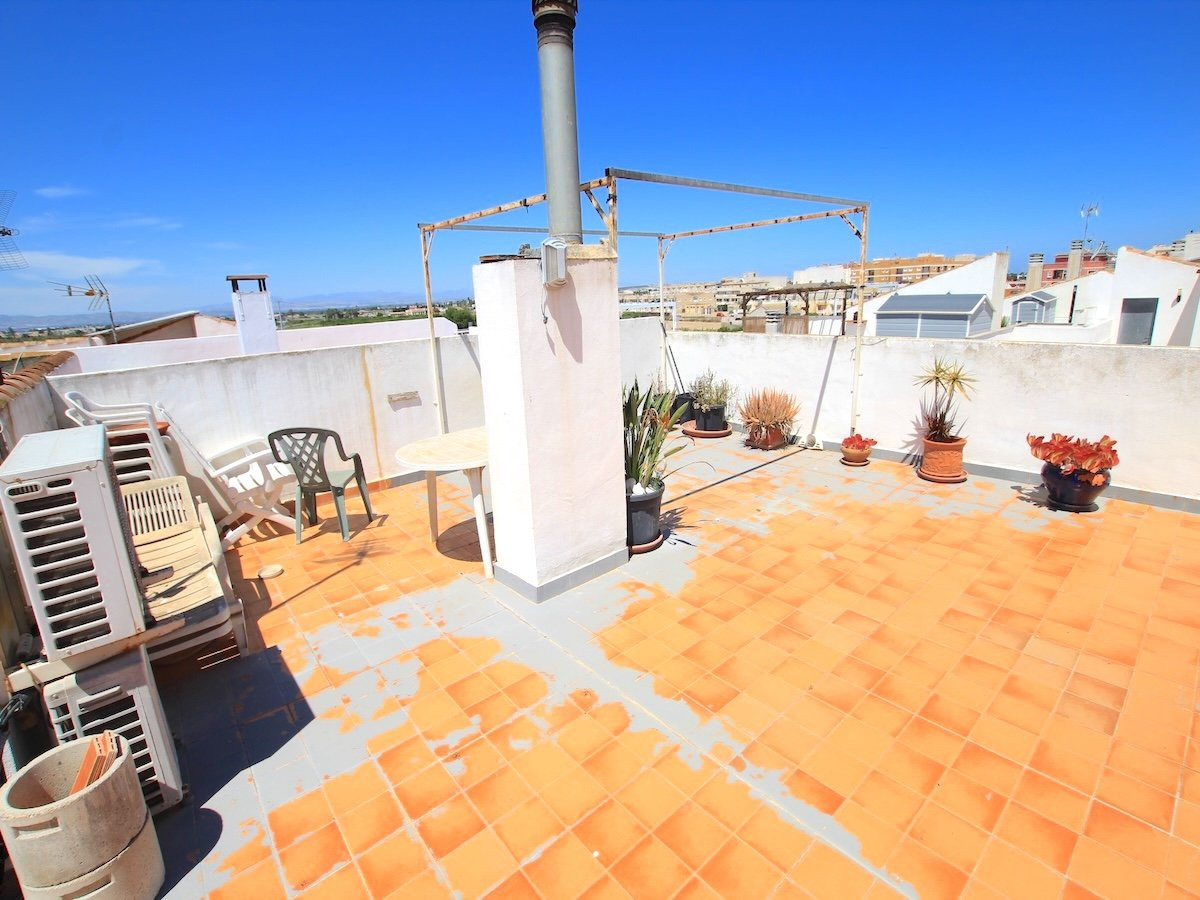Huis te koop in Los Palacios | 3 slaapkamers H5400325