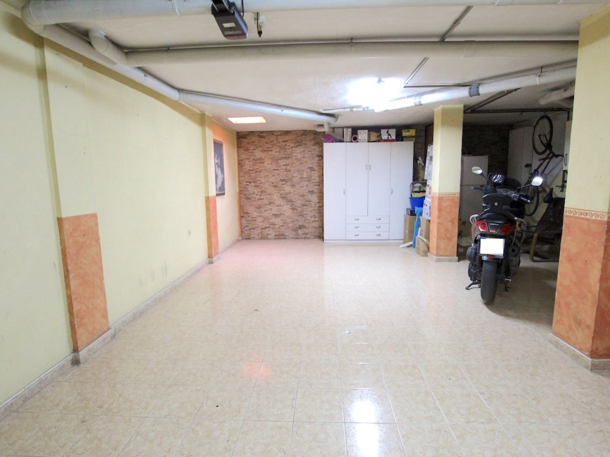 Huis te koop in Los Palacios | 3 slaapkamers H5400325