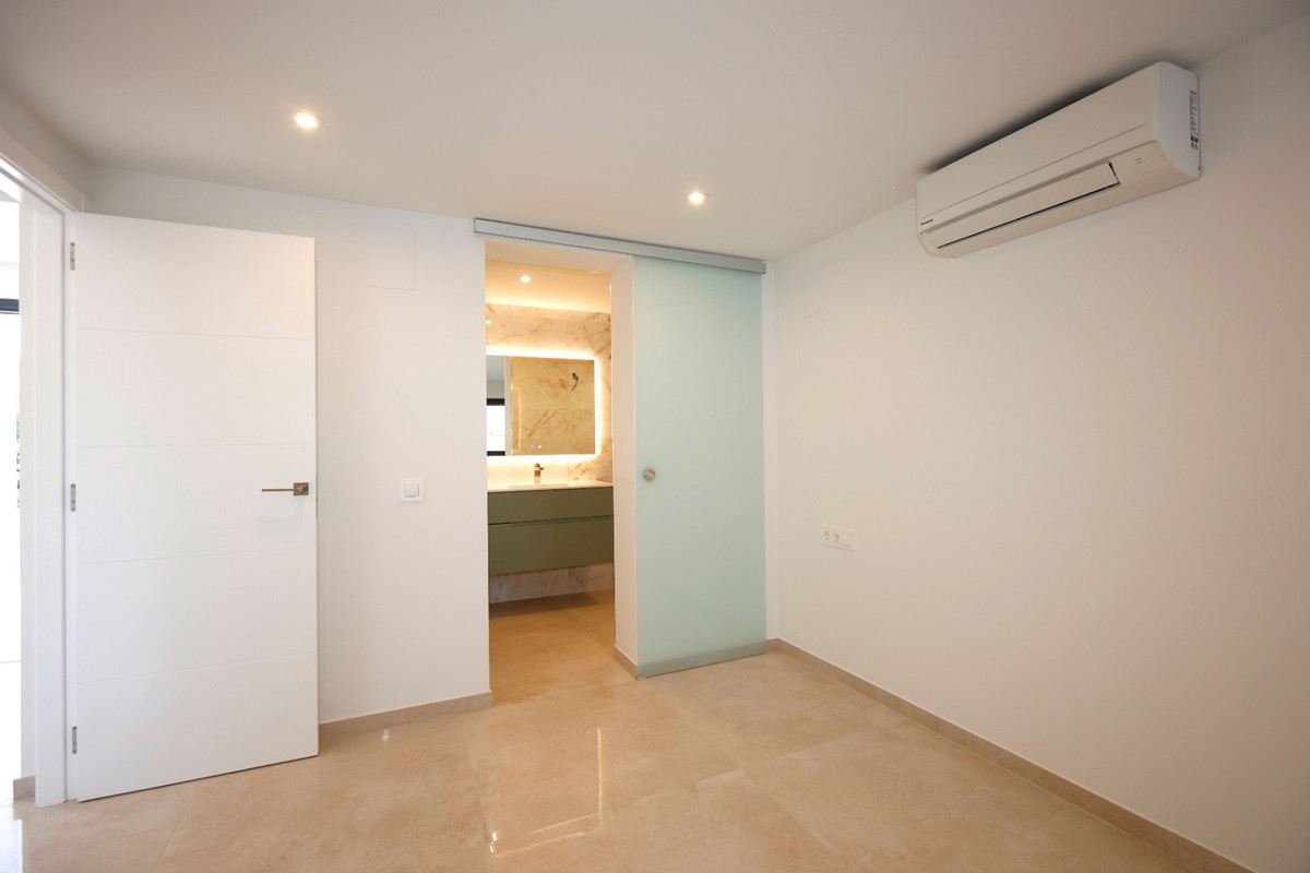 Huis te koop in Los Pinos | 4 slaapkamers H5211220