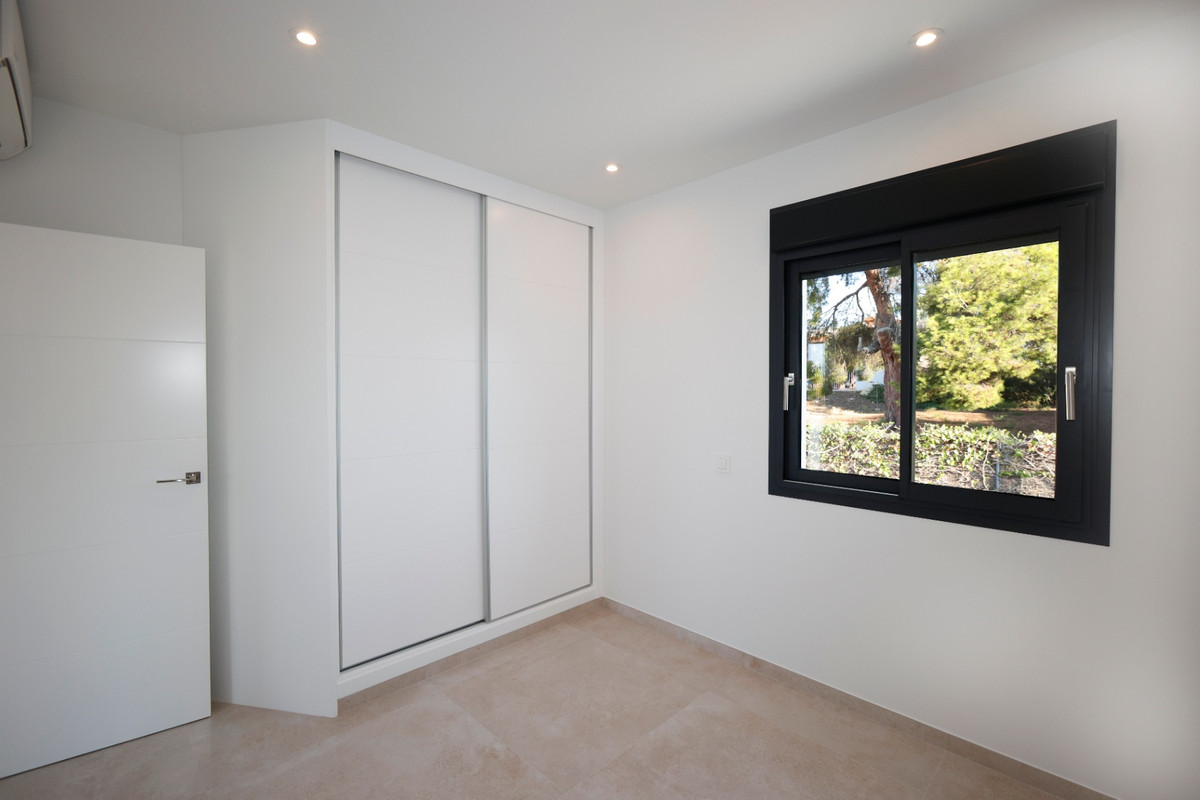 Huis te koop in Los Pinos | 4 slaapkamers H5211220