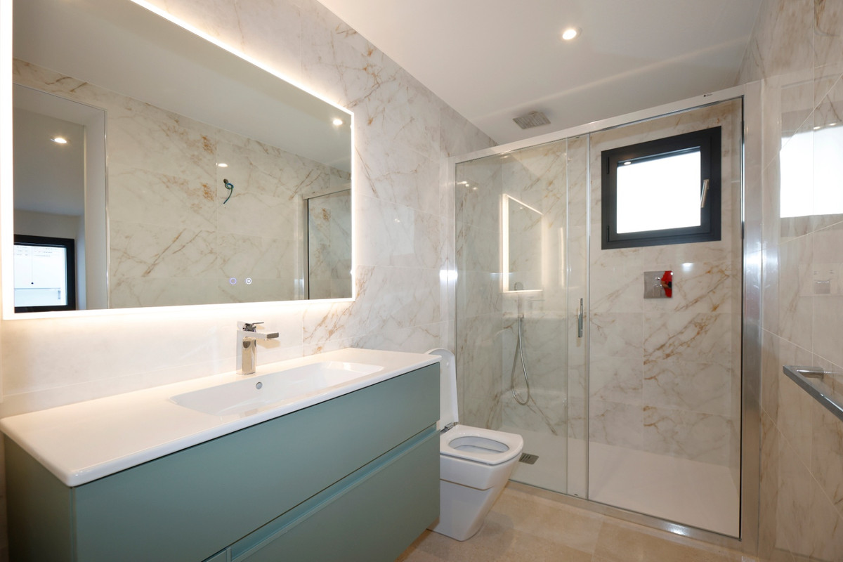 Huis te koop in Los Pinos | 4 slaapkamers H5211220