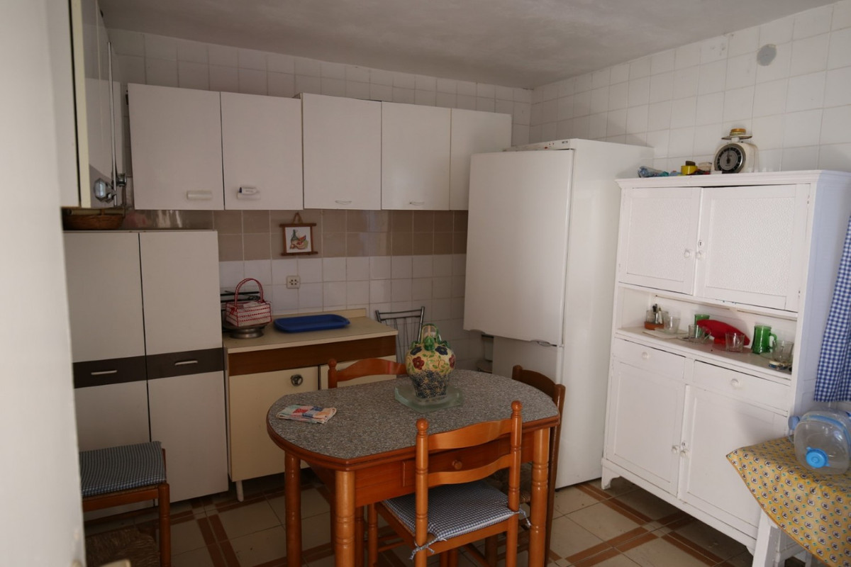 Semi-Vrijstaande Villa in Macharaviaya-4