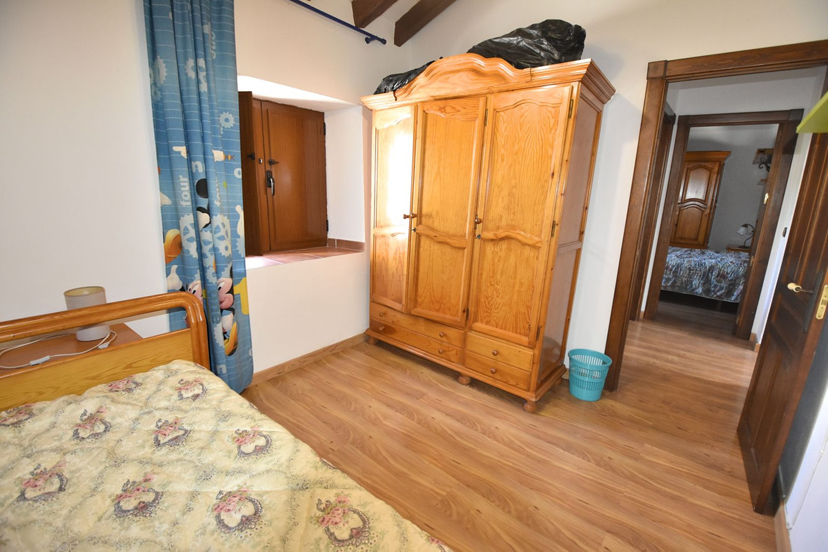 Semi-Vrijstaande Villa in Macharaviaya-16