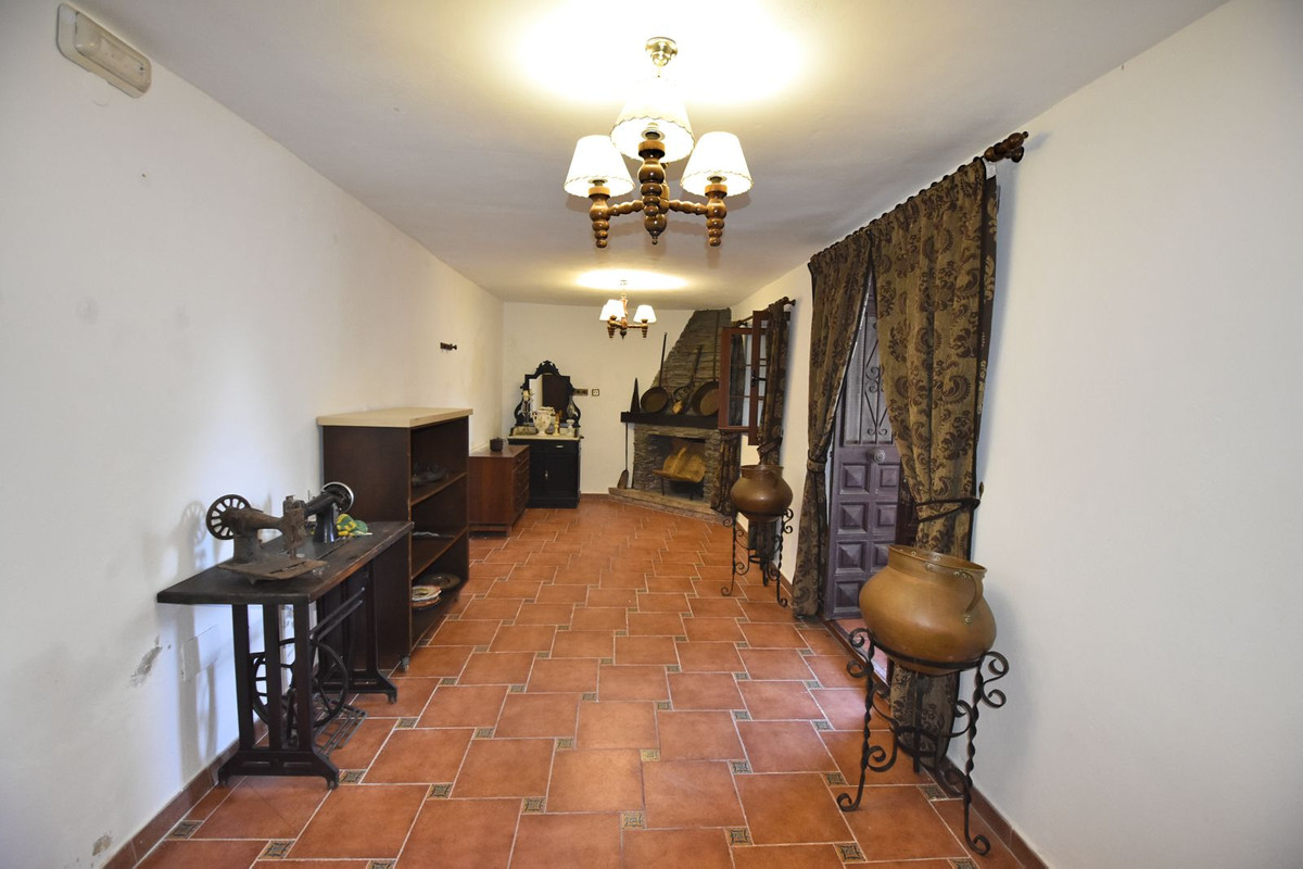 Semi-Vrijstaande Villa in Macharaviaya-17