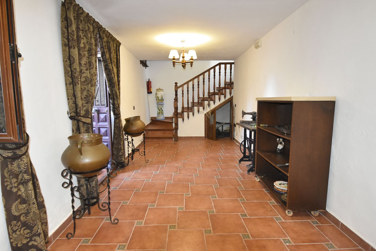 Semi-Vrijstaande Villa in Macharaviaya-18