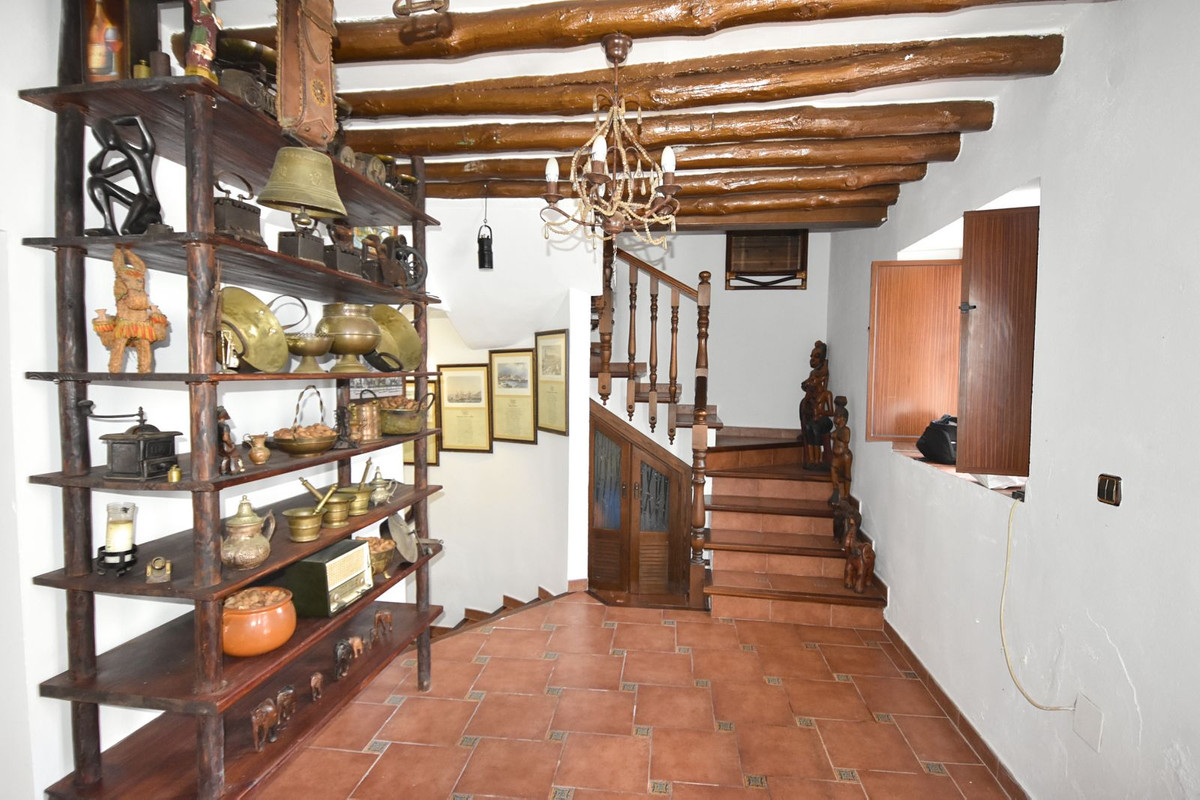 Semi-Vrijstaande Villa in Macharaviaya-3