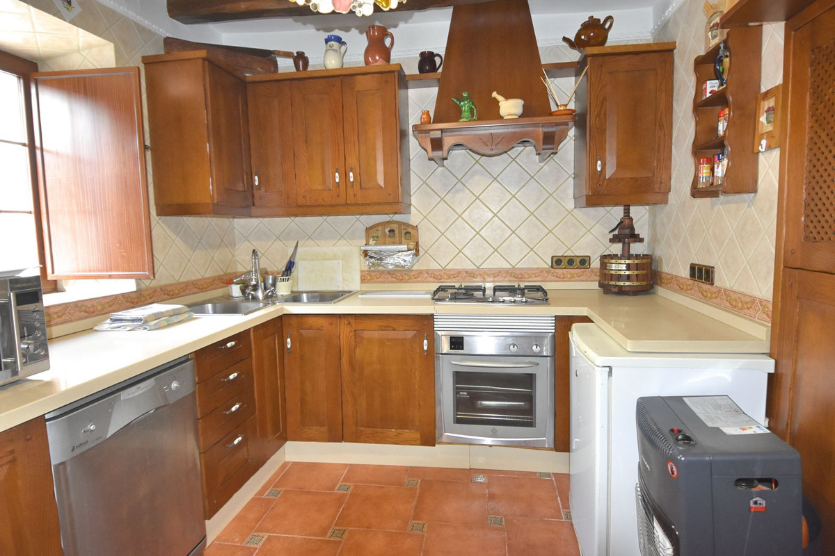 Semi-Vrijstaande Villa in Macharaviaya-6